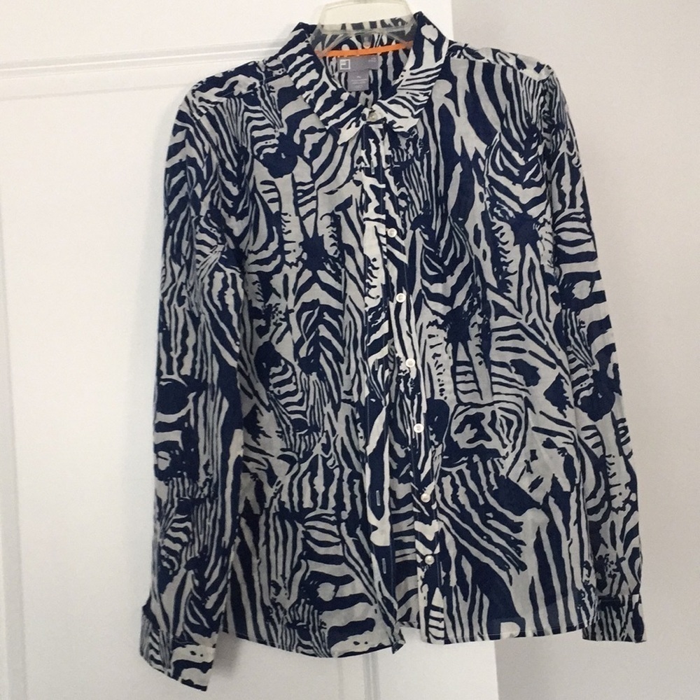 JCP Women’s Shirt Size XL Navy White Print Silk Blend Button Down Preppy Graphic